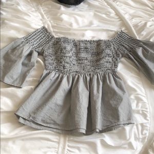 hollister off the shoulder top size small